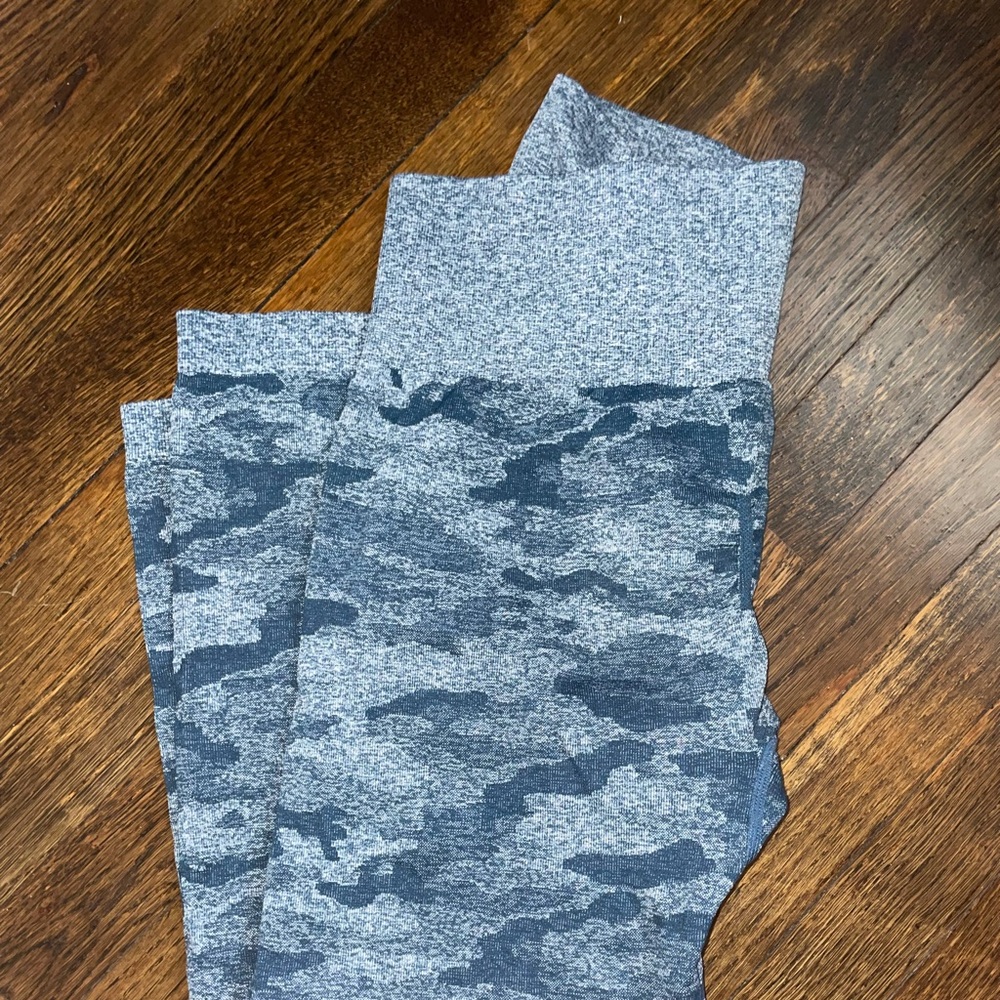 NVGTN dupe camo seamless scrunch leggings